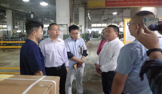 四川信息职业技术学院领导莅临ylzz总站线路检测中心考察指导(图4)